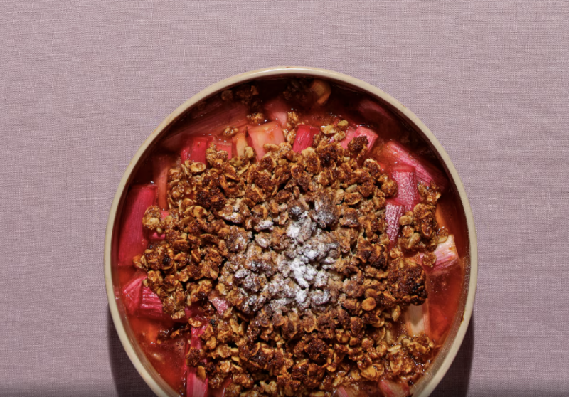 Rabarbercrumble Yvette van Boven